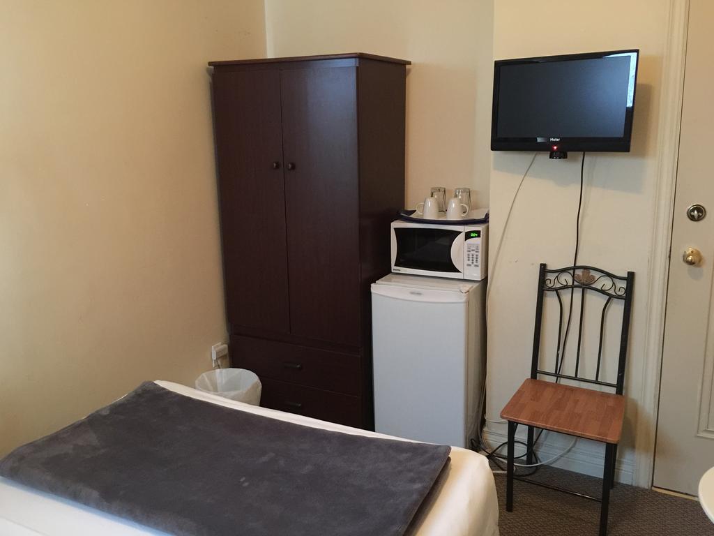 Adas Guesthouse Τορόντο Δωμάτιο φωτογραφία