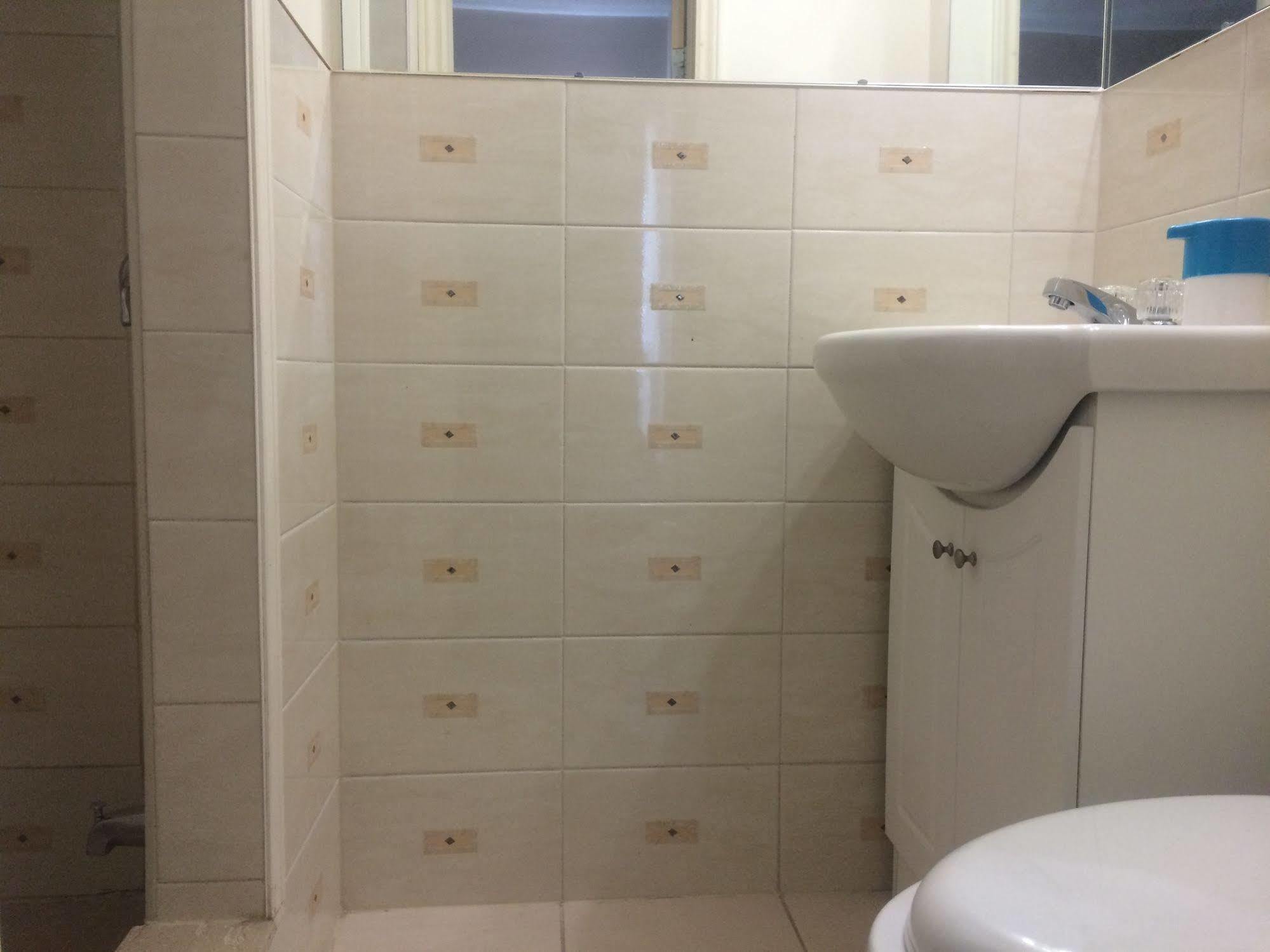 Adas Guesthouse Τορόντο Εξωτερικό φωτογραφία
