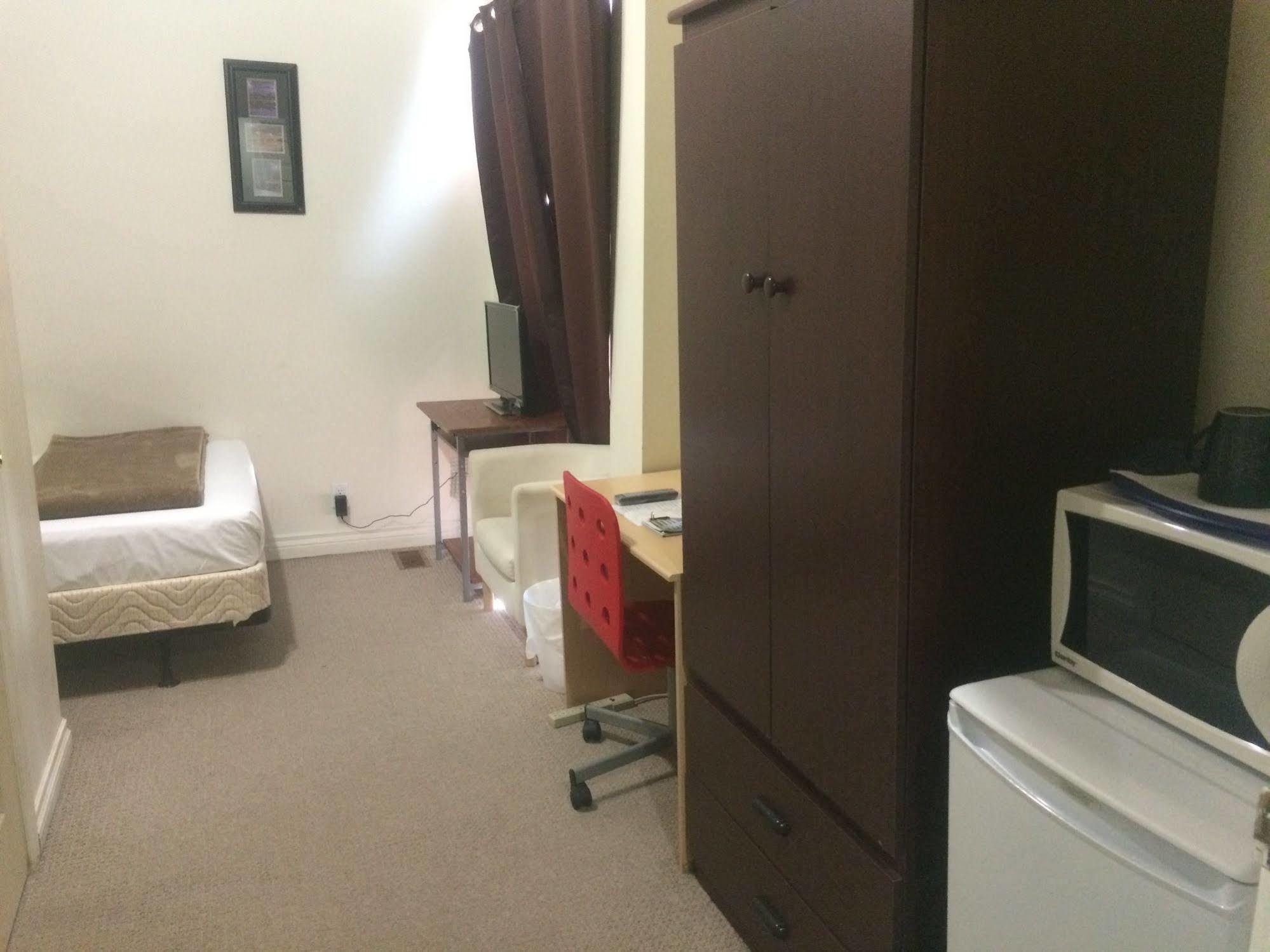 Adas Guesthouse Τορόντο Εξωτερικό φωτογραφία