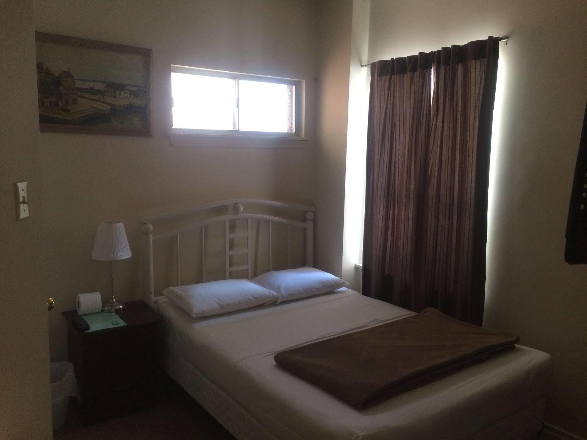 Adas Guesthouse Τορόντο Εξωτερικό φωτογραφία
