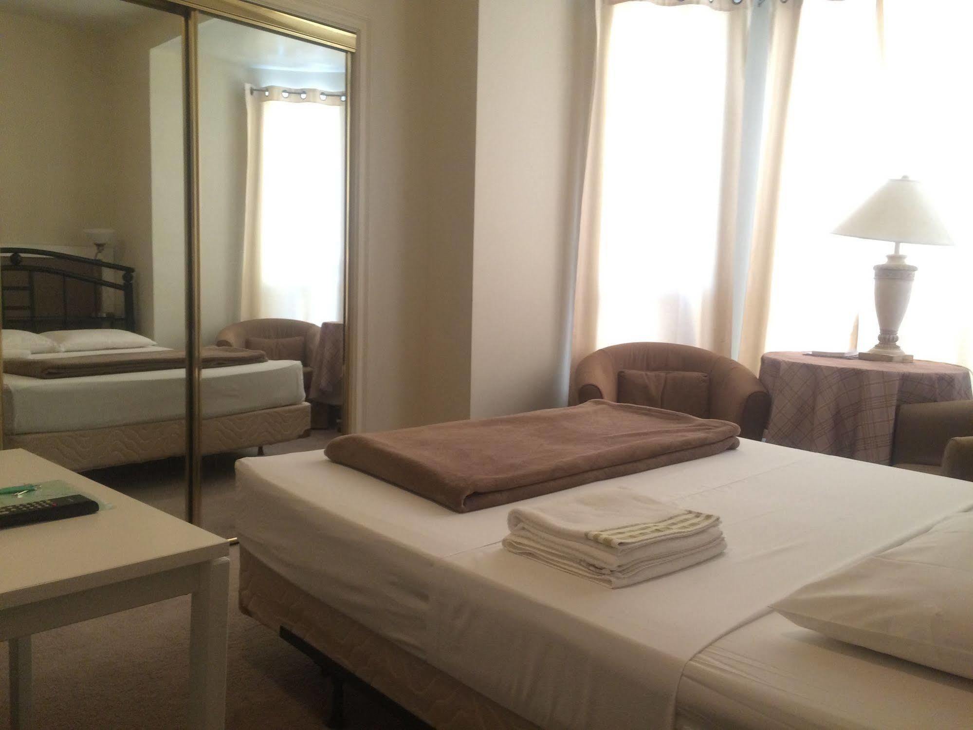 Adas Guesthouse Τορόντο Εξωτερικό φωτογραφία