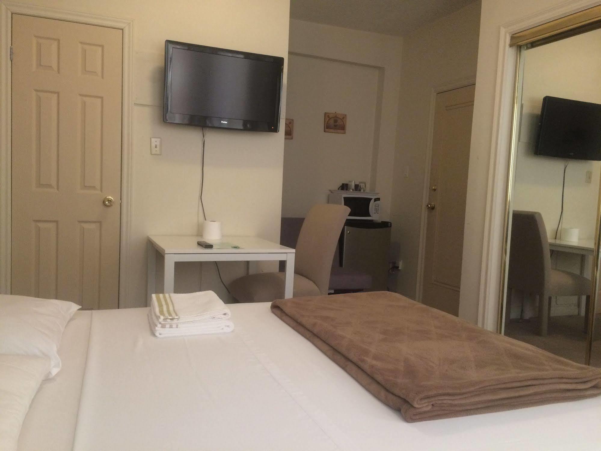 Adas Guesthouse Τορόντο Εξωτερικό φωτογραφία